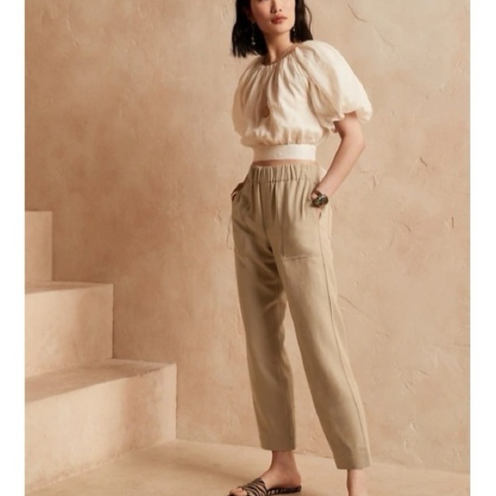 Banana Republic Tan Cropped Ankle Pants